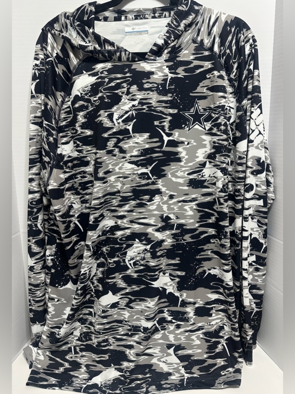 DALLAS COWBOYS COLUMBIA HOODIE CAMO FISHING SHIRT XL. NWT